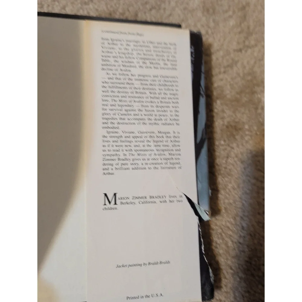 The Mists of Avalon by Marion Zimmer Bradley  HC/DJ ‎ 1982 First